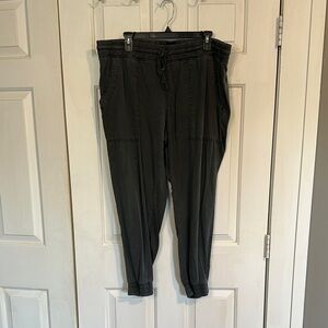 Gap size large pull on linen dark grey pant